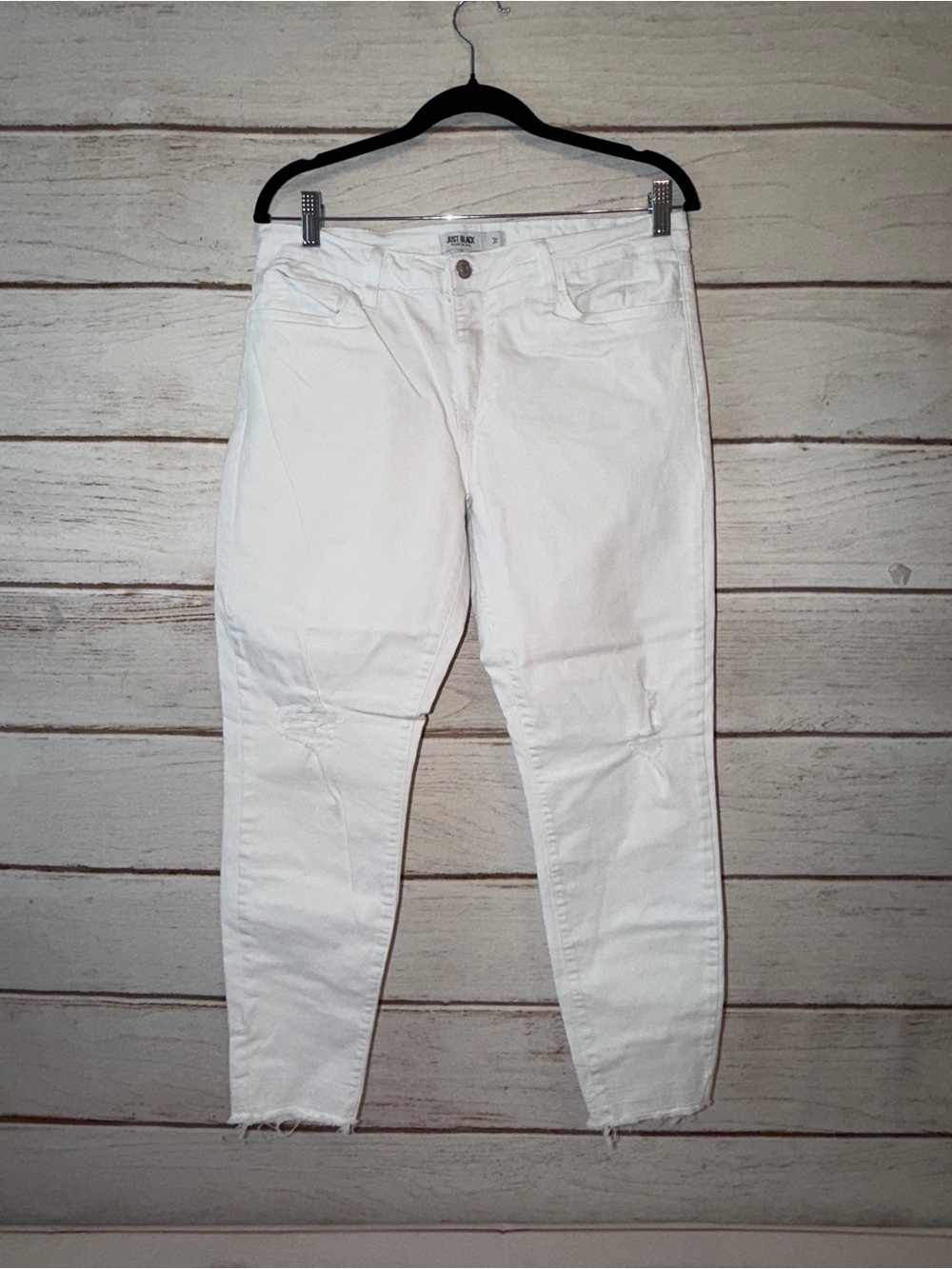 Just Black Women’s White Distressed Cropped Jeans